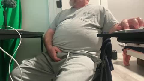 Allergictolove online show from January 2025 03:13:01 AM