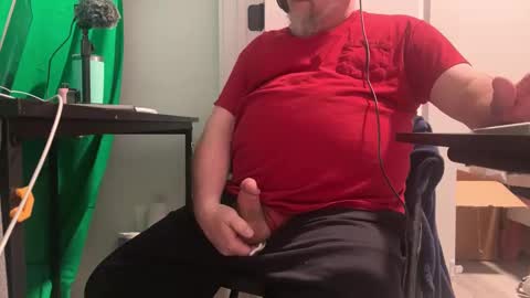 Allergictolove online show from February 2025 09:41:02 PM