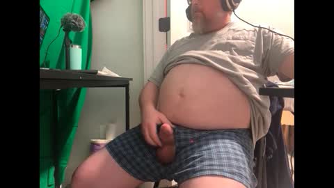 Allergictolove online show from February 2025 08:25:02 PM