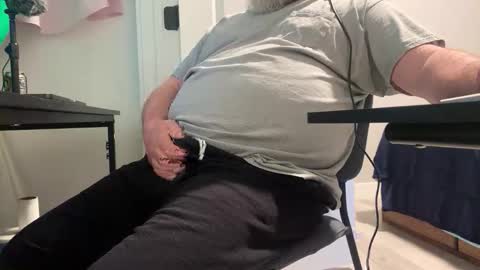 Allergictolove online show from April 2026 12:46:02 AM