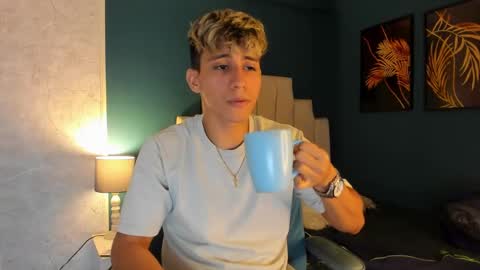 Snapshot of allexcano chatting on March 2025 09:10:02 AM Allex online show from March 2025 09:10:02 AM