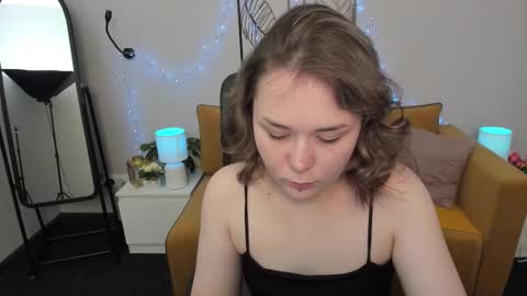 Snapshot of alli_zi chatting on September 2025 03:06:02 AM Blair online show from September 2025 03:06:02 AM