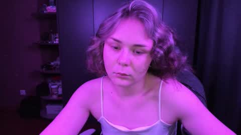 Snapshot of alli_zi chatting on November 2025 05:45:01 PM Blair online show from November 2025 05:45:01 PM