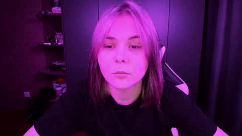 Snapshot of alli_zi chatting on November 2025 04:03:01 PM Blair online show from November 2025 04:03:01 PM