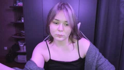 Snapshot of alli_zi chatting on November 2025 05:37:01 PM Blair online show from November 2025 05:37:01 PM