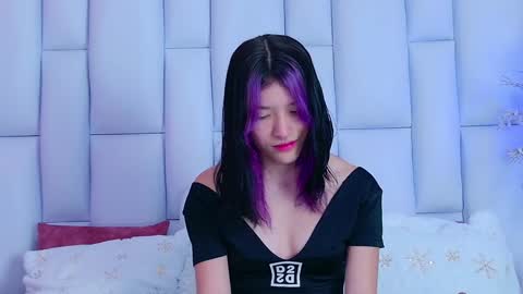 Allicia online show from January 2025 07:21:01 PM