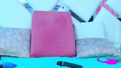 Allicia online show from January 2025 01:21:02 AM