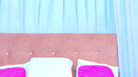 Allicia online show from November 2025 07:26:01 PM