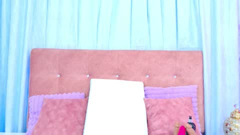 Allicia online show from November 2025 07:16:02 PM