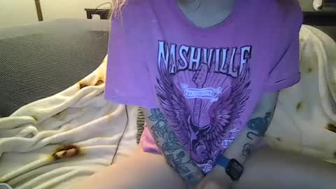 Snapshot of alliebearx chatting on July 2026 05:43:02 AM alliebearx online show from July 2026 05:43:02 AM