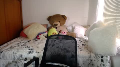 Allie  online show from December 2024 07:10:01 PM