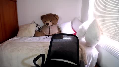 Allie  online show from December 2024 03:47:02 PM