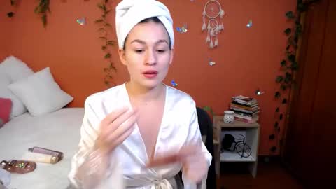 Allie  online show from September 2025 06:20:02 PM