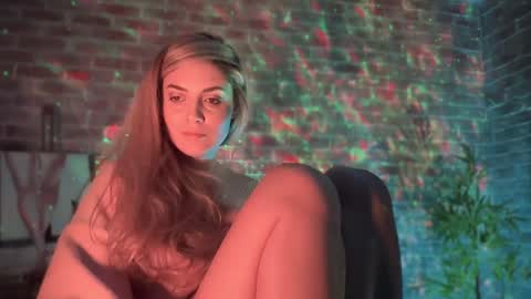 Allie online show from December 2024 03:11:02 PM