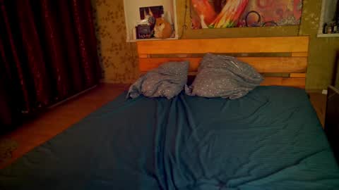 Allison online show from November 2025 09:16:01 PM