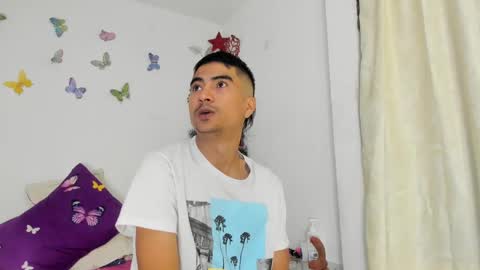 Snapshot of allisonjustingb chatting on December 2024 09:00:02 PM AllisonJustin online show from December 2024 09:00:02 PM