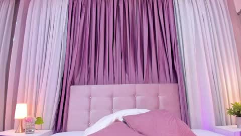 Snapshot of allisonn_bell chatting on January 2025 02:53:01 PM Allison online show from January 2025 02:53:01 PM