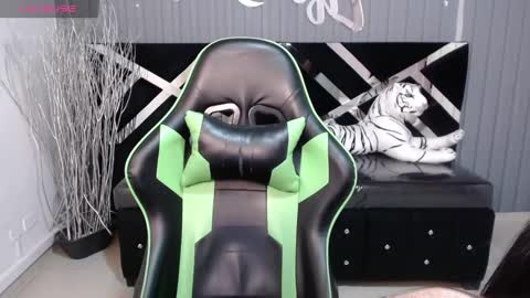 Allisson online show from January 2025 03:41:02 AM