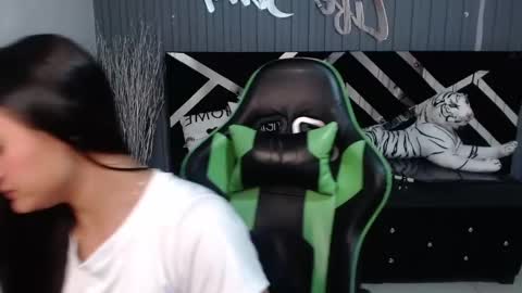 Allisson online show from February 2025 03:28:01 AM