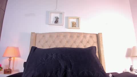 allisson online show from October 2025 12:02:02 PM