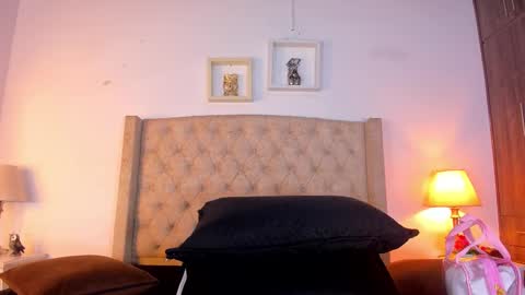 Snapshot of allisson_m chatting on February 2026 12:01:02 PM allisson online show from February 2026 12:01:02 PM