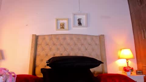 Snapshot of allisson_m chatting on February 2026 12:04:01 PM allisson online show from February 2026 12:04:01 PM