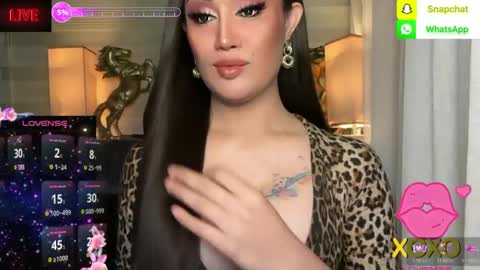 Snapshot of alluring_gemini chatting on January 2026 06:28:02 AM Queen Majesty Katy online show from January 2026 06:28:02 AM