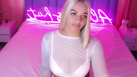 AlwaysHot online show from September 2025 02:35:01 AM