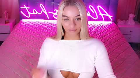 AlwaysHot online show from February 2026 06:40:02 AM