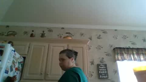 ally12334 online show from October 2025 04:00:01 PM