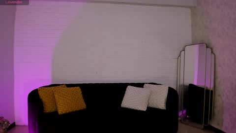 Alisson online show from October 2025 10:24:01 AM