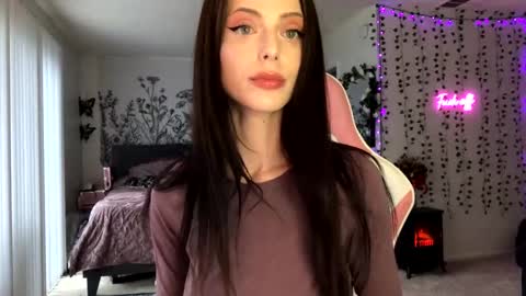 Snapshot of allyoursss1212 chatting on March 2025 11:05:01 PM Ally Girl In Her Ally World online show from March 2025 11:05:01 PM