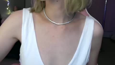 Ally Girl In Her Ally World online show from April 2026 04:03:02 AM