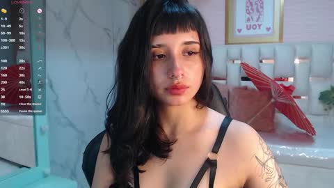 Allysa  online show from October 2025 08:27:02 AM