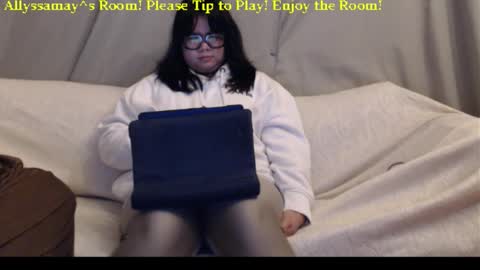 Allyssamay online show from January 2026 05:09:01 AM