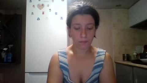 Snapshot of alma_amy chatting on December 2024 09:05:01 PM Alma online show from December 2024 09:05:01 PM