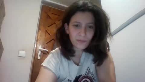 Snapshot of alma_amy chatting on December 2024 09:40:02 PM Alma online show from December 2024 09:40:02 PM