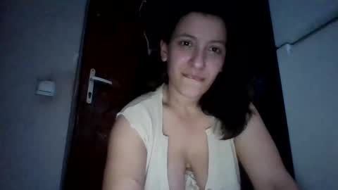 Snapshot of alma_amy chatting on January 2025 08:48:02 PM Alma online show from January 2025 08:48:02 PM