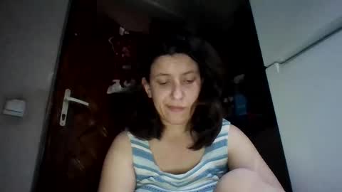 Snapshot of alma_amy chatting on January 2025 08:52:02 PM Alma online show from January 2025 08:52:02 PM