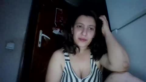 Snapshot of alma_amy chatting on January 2025 09:16:01 PM Alma online show from January 2025 09:16:01 PM