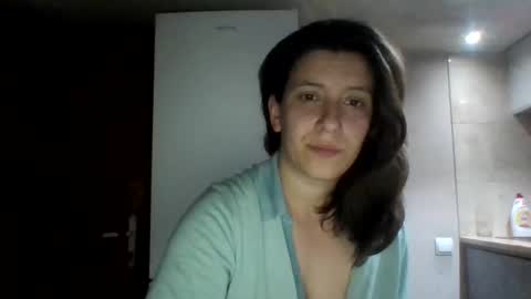 Snapshot of alma_amy chatting on January 2025 09:00:01 PM Alma online show from January 2025 09:00:01 PM