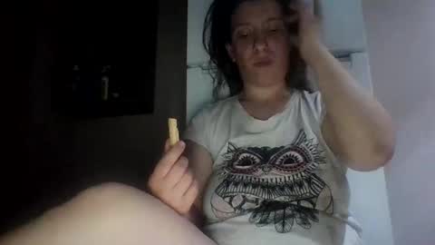 Snapshot of alma_amy chatting on February 2025 09:19:01 PM Alma online show from February 2025 09:19:01 PM