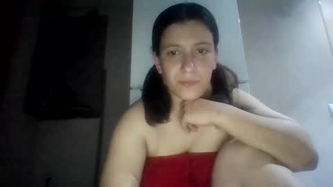 Snapshot of alma_amy chatting on February 2025 09:17:01 PM Alma online show from February 2025 09:17:01 PM