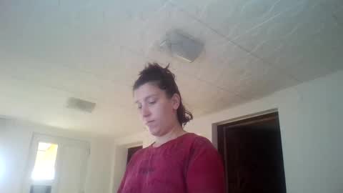 Snapshot of alma_amy chatting on February 2025 01:03:02 PM Alma online show from February 2025 01:03:02 PM