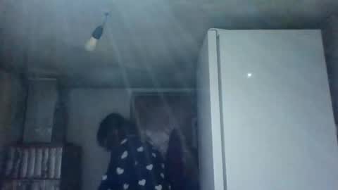 Snapshot of alma_amy chatting on March 2025 08:37:02 PM Alma online show from March 2025 08:37:02 PM