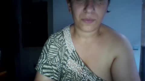 Snapshot of alma_amy chatting on September 2025 09:37:01 PM Alma online show from September 2025 09:37:01 PM