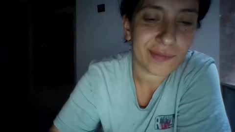 Snapshot of alma_amy chatting on September 2025 07:17:01 PM Alma online show from September 2025 07:17:01 PM