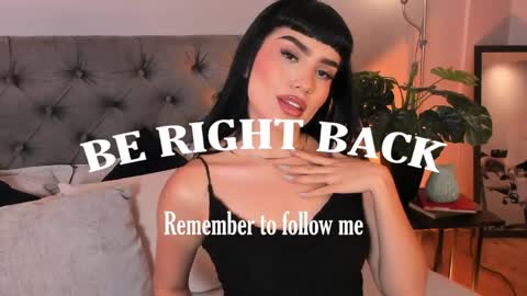 Mia online show from April 2026 12:53:02 PM