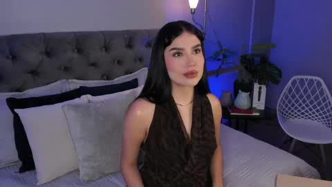 Mia online show from May 2026 02:56:01 PM