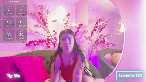 ALMENDRAEVANS online show from February 2025 11:21:01 AM